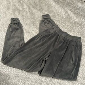 SKIMs Velour Jogger Sweatpant